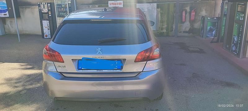 Usata Peugeot 308 Business-Line 120 CV (88 kW) 2018 Grigio Berlina