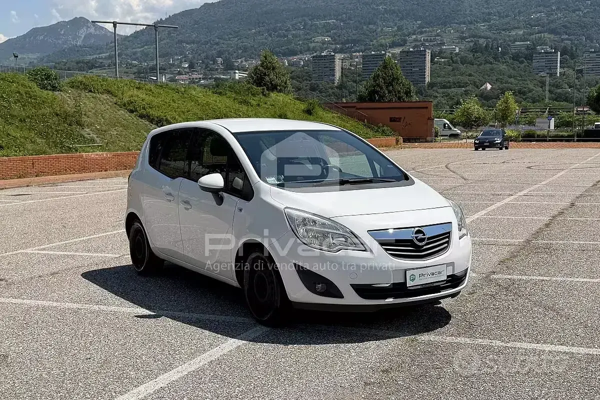 Usata Opel Meriva 120 CV (88 kW) 2010 Bianco Monovolume