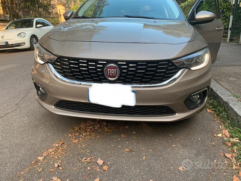 Usata Fiat Tipo 95 CV (69 kW) 2017 Marrone Station wagon