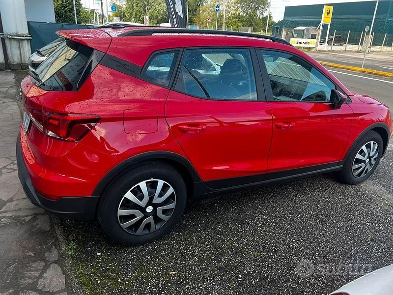 Usata Seat Arona 95 CV (69 kW) 2022 Rosso SUV