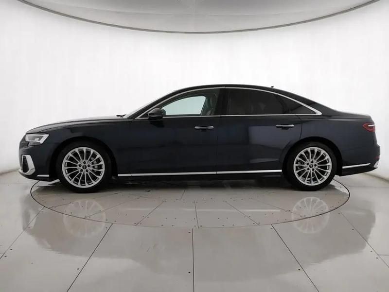 Usata Audi A8 Comfort 286 CV (210 kW) 2024 Blu Berlina
