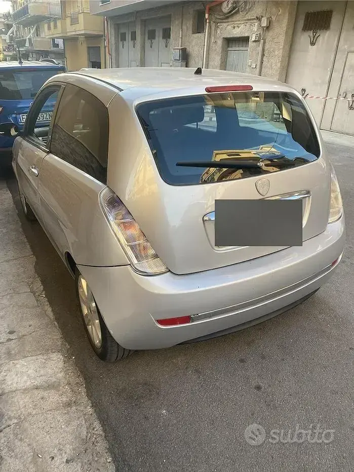 Usata Lancia Ypsilon 80 CV (58 kW) 2007 Grigio Utilitaria