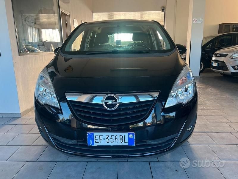 Usata Opel Meriva 120 CV (88 kW) 2011 Nero Monovolume