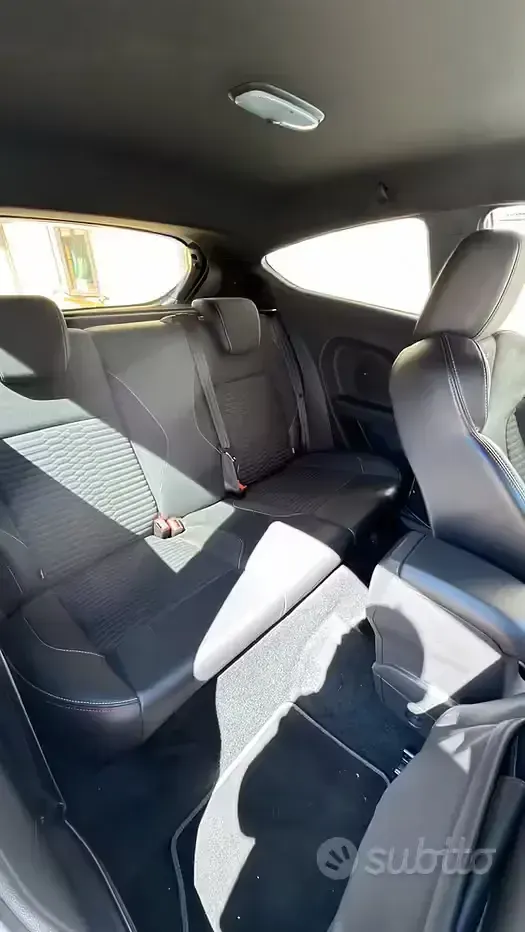 Begagnad Ford Fiesta ST200 200 HK (147 kW) 2017 Halvkombi