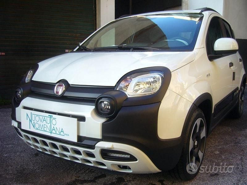 Bianco Usata 2024 Fiat Panda Cross Cross Due volumi | 11.900 € (Ottimo prezzo) - Immagine 1/4
