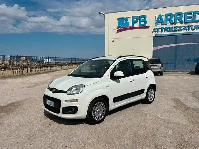 Usata Fiat Panda Lounge 80 CV (58 kW) 2016 Bianco Utilitaria