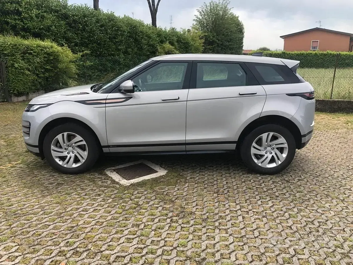 Usata Land Rover Range Rover evoque R-Dynamic 150 CV (110 kW) 2020 Argento SUV