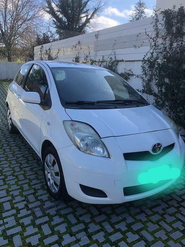 Usata Toyota Yaris Sol 87 CV (63 kW) 2009 Utilitaria