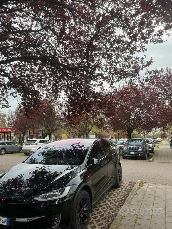 Usata Tesla Model X 100 kW (136 CV) 2019 Nero SUV