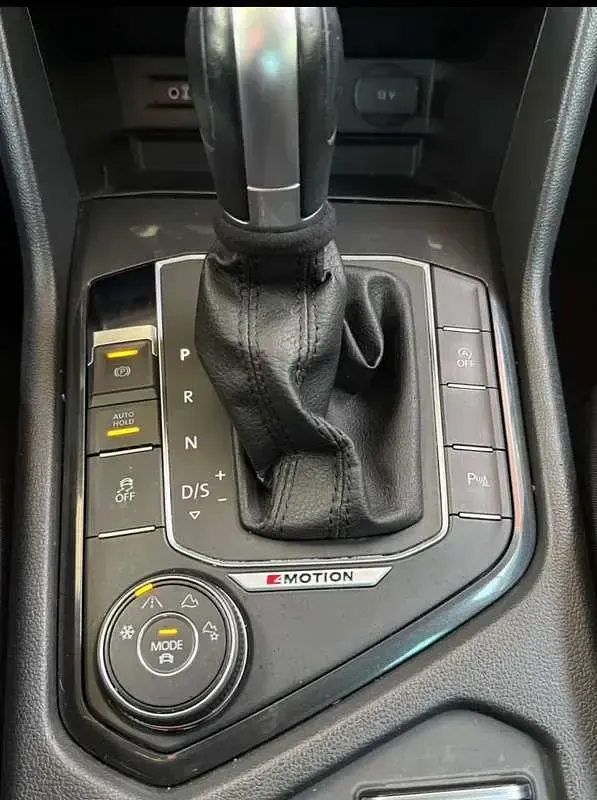 Käytetty VW Tiguan Executive 150 HP (110 kW) 2017 Harmaa Katumaasturi