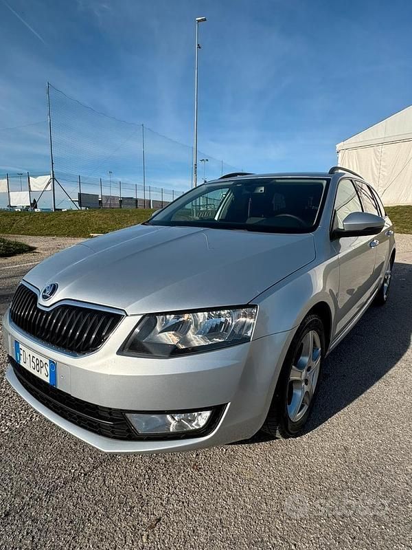 Usata Skoda Octavia 116 CV (85 kW) 2016 Grigio Station wagon
