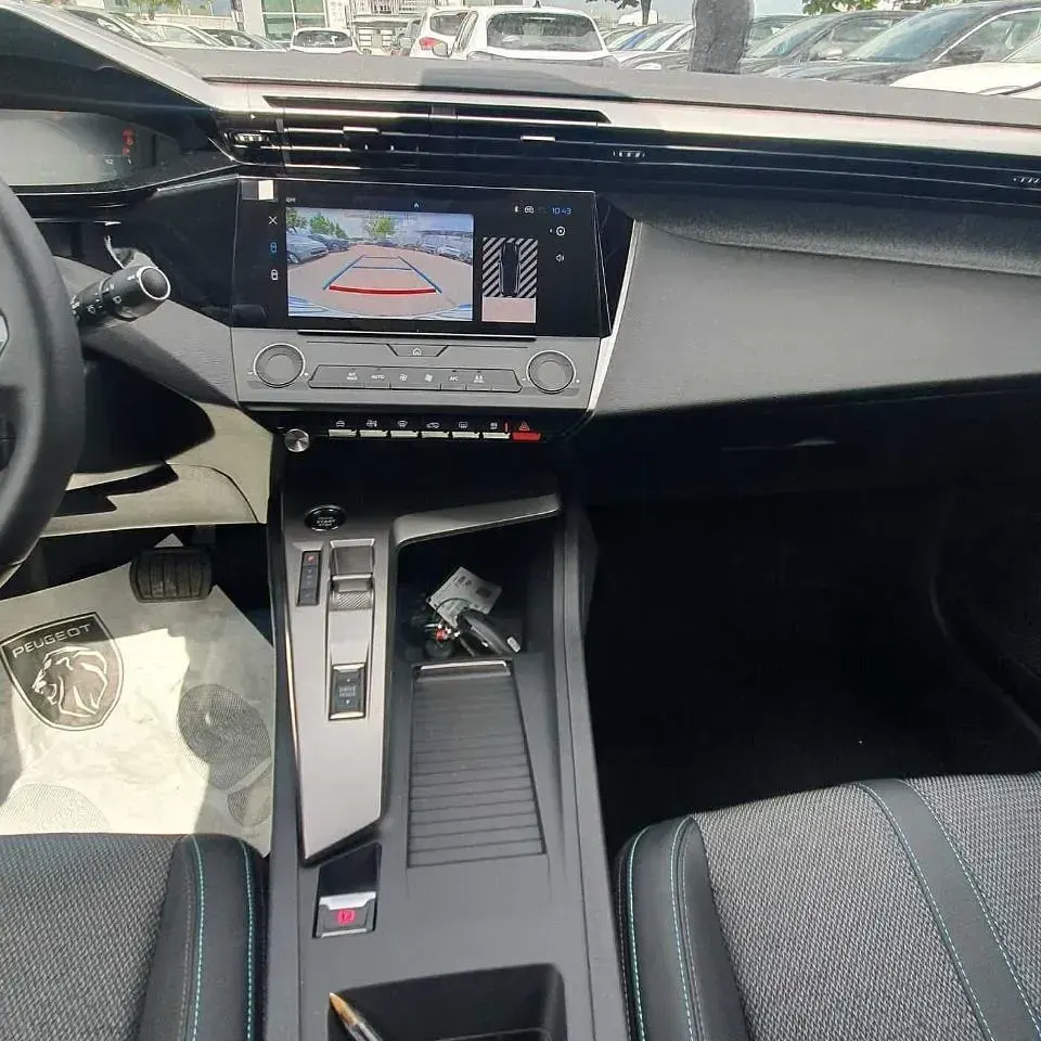Nuova Peugeot 308 195 CV (143 kW) 2026 Grigio Berlina