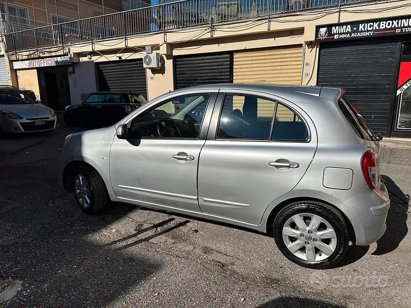 Usata Nissan Micra 75 CV (55 kW) 2012 Grigio Utilitaria