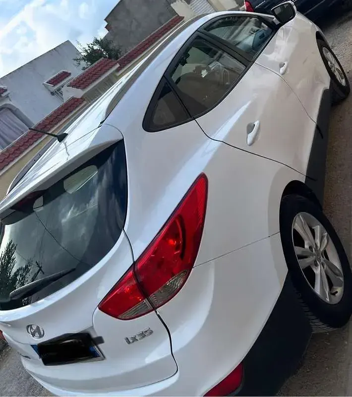 Używany Hyundai ix35 Classic 163 KM (119 kW) 2010 Biały SUV