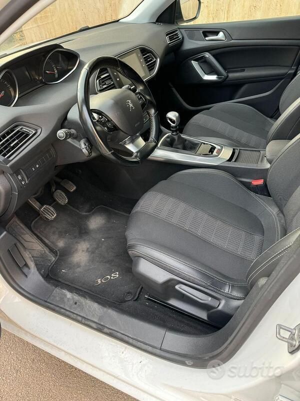 Usata Peugeot 308 Allure 131 CV (96 kW) 2018 Bianco Station wagon