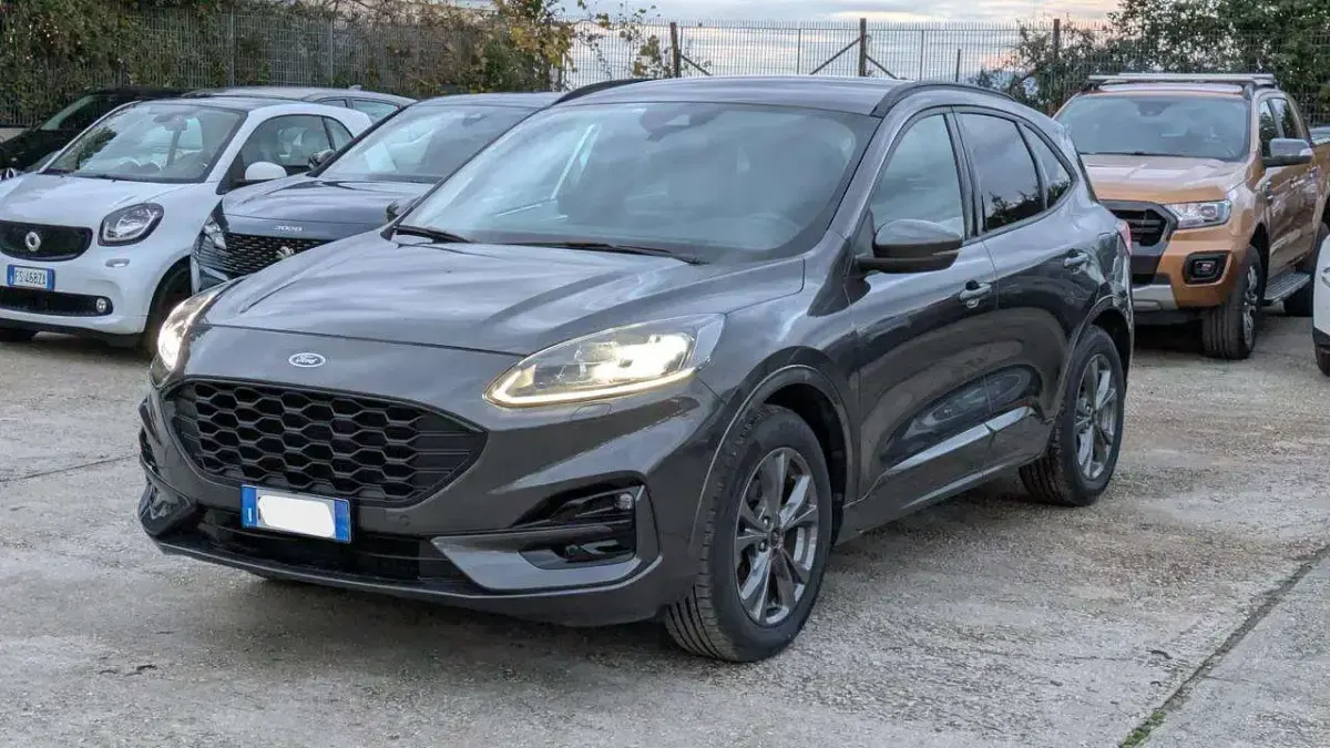 Usata Ford Kuga ST-Line 120 CV (88 kW) 2020 Grigio SUV
