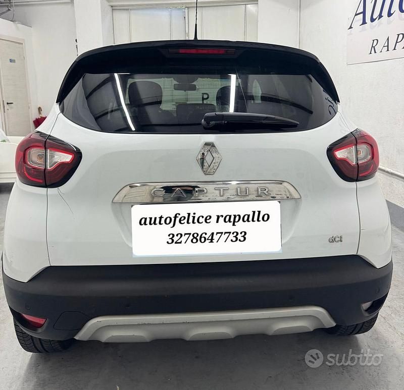 Usata Renault Captur Bose Edition 90 CV (66 kW) 2017 Grigio SUV