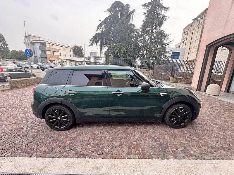 Usata Mini One Clubman Hype 116 CV (85 kW) 2016 Verde Station wagon