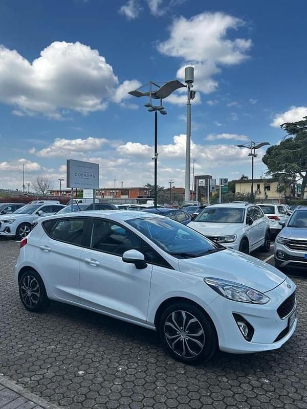 Usata Ford Fiesta Titanium 84 CV (61 kW) 2018 Bianco Utilitaria