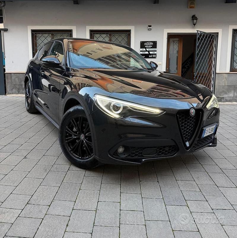 Usata Alfa Romeo Stelvio Executive 190 CV (139 kW) 2019 Nero SUV