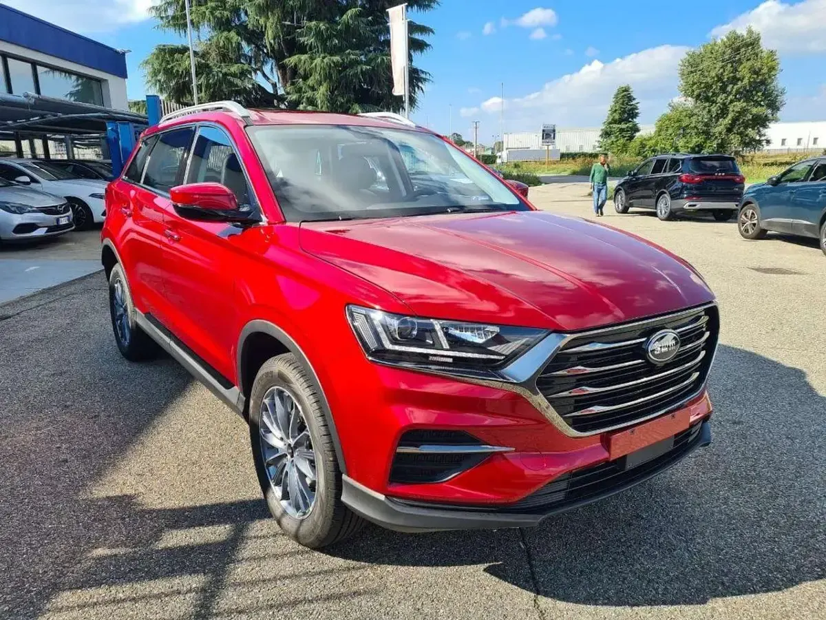 Nieuw SWM G01 133 PK (97 kW) 2025 Rood SUV