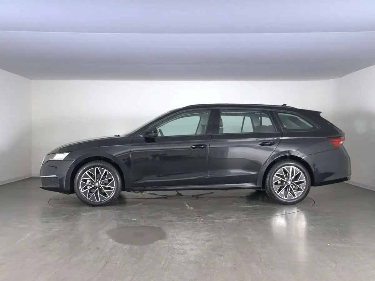 Usata Skoda Octavia Selection 150 CV (110 kW) 2025 Nero tulipano perlato Station wagon