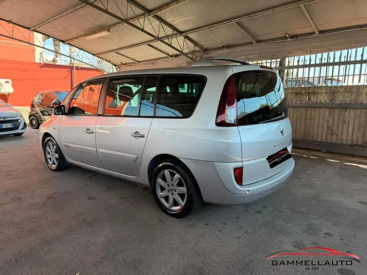 Usata Renault Espace 175 CV (128 kW) 2012 Argento Monovolume
