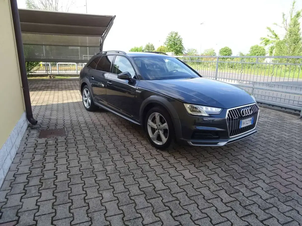 Usata Audi A4 Allroad Business 218 CV (160 kW) 2017 Grigio Station wagon