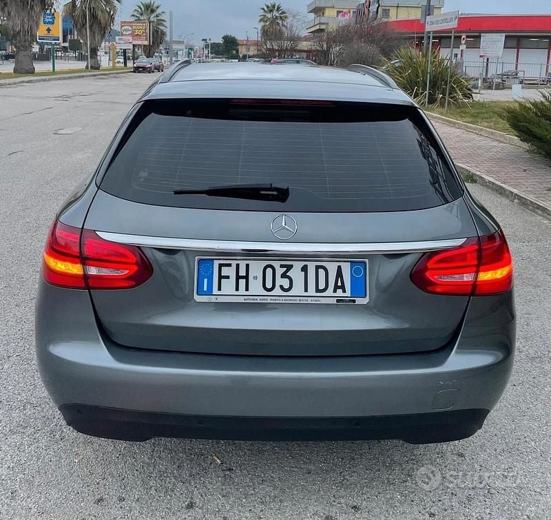Usata Mercedes C200 Premium 136 CV (100 kW) 2017 Grigio Berlina