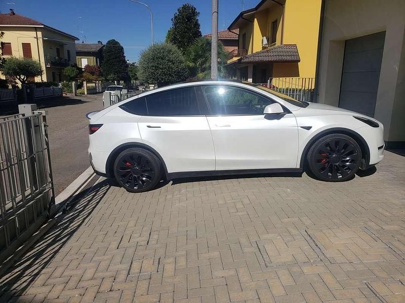Usata Tesla Model Y Performance 392 kW (534 CV) 2023 Bianco SUV