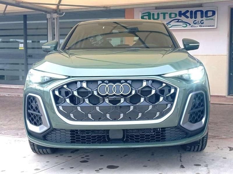 Nuova Audi Q5 Sportback S-Line 204 CV (150 kW) 2025 Verde distretto militare SUV