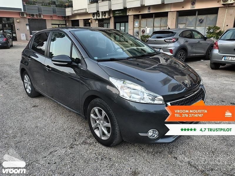 Usata Peugeot 208 Active 67 CV (49 kW) 2014 Grigio Utilitaria