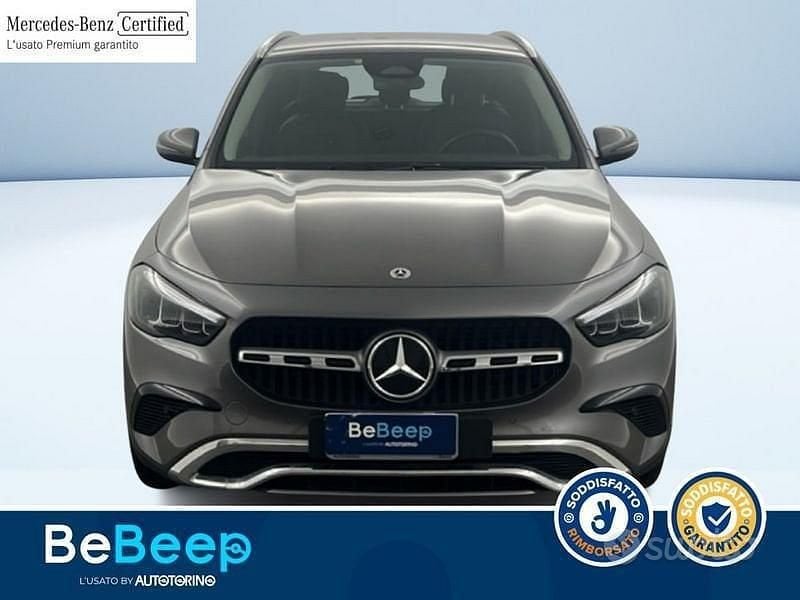 Usata Mercedes GLA200 Advanced 150 CV (110 kW) 2024 Grigio metallizzato SUV