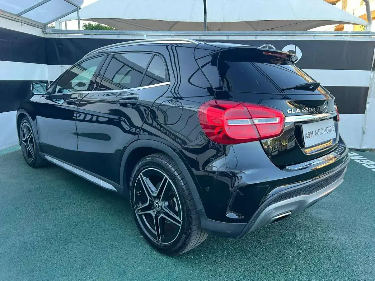 Usata Mercedes GLA220 Premium 177 CV (130 kW) 2016 Nero SUV