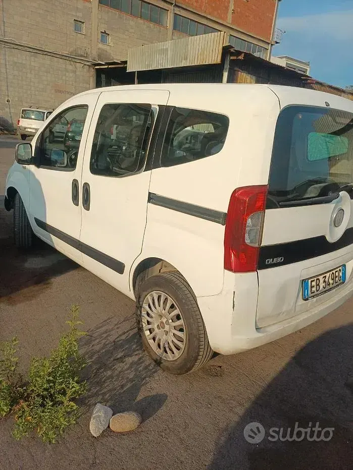 Usata Fiat Qubo Trekking 95 CV (69 kW) 2011 Bianco Monovolume