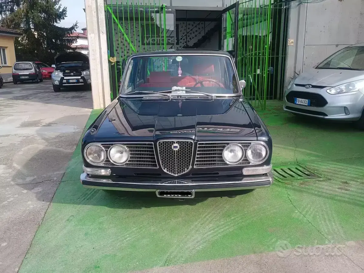 Usata Lancia 2000 116 CV (85 kW) 1970 Blu Station wagon