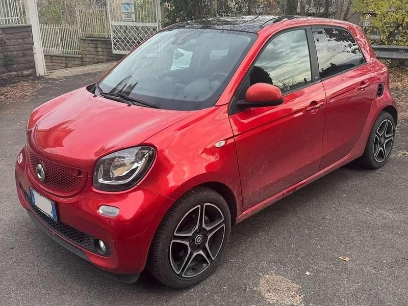 Rosso Usata 2017 Smart ForFour Passion Utilitaria | 10.800 € (Buon prezzo) - Immagine 1/4