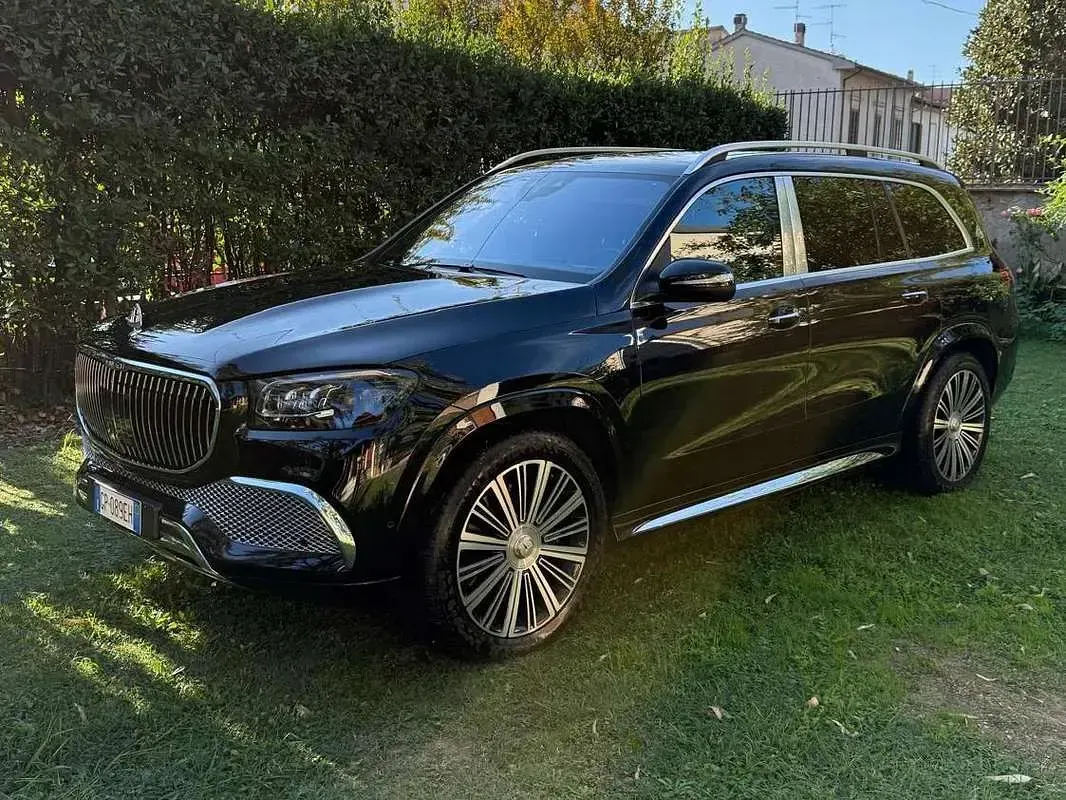 Usata Mercedes GLS600 Maybach 557 CV (409 kW) 2023 Nero SUV