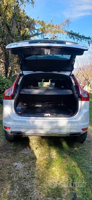 Usata Volvo XC60 Momentum 150 CV (110 kW) 2017 Bianco SUV