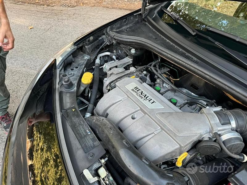 Usata Renault Clio R.S. R.S. 200 CV (147 kW) 2008 Nero Utilitaria