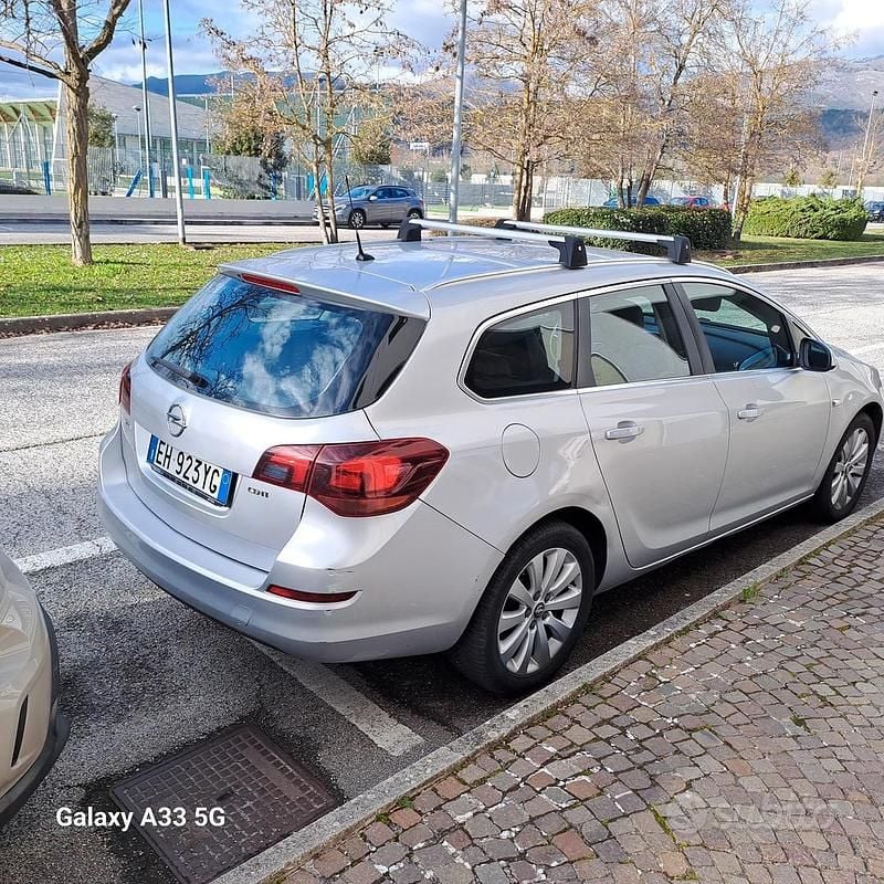 Usata Opel Astra 125 CV (91 kW) 2011 Grigio Station wagon