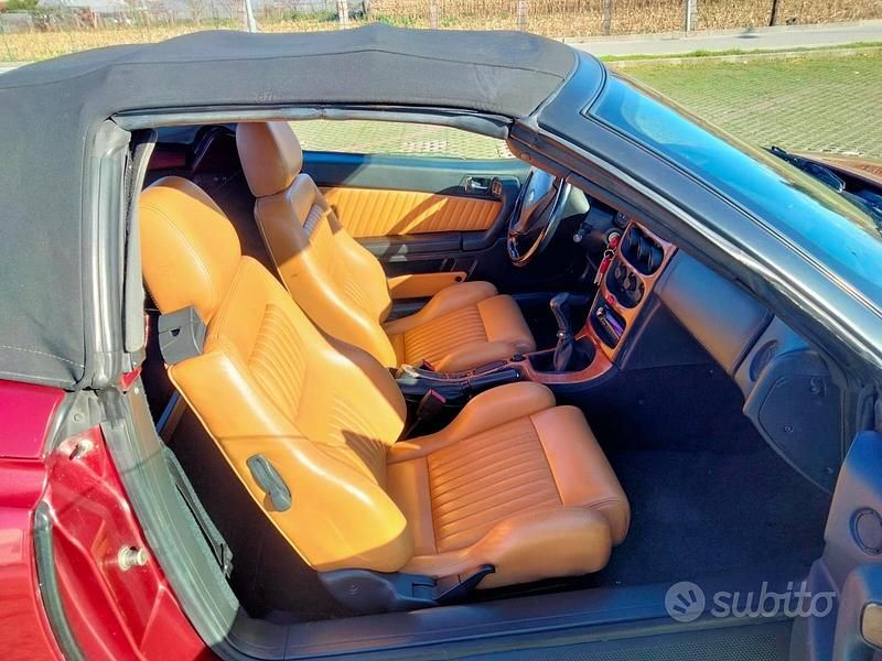 Usata Alfa Romeo GTV 150 CV (110 kW) 1995 Rosso Coupé