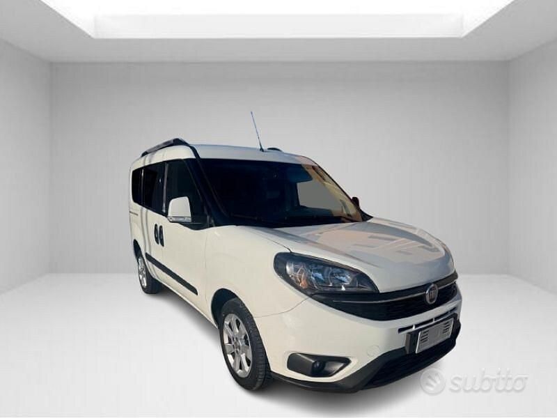 Usata Fiat Doblò 120 CV (88 kW) 2019 Bianco Monovolume