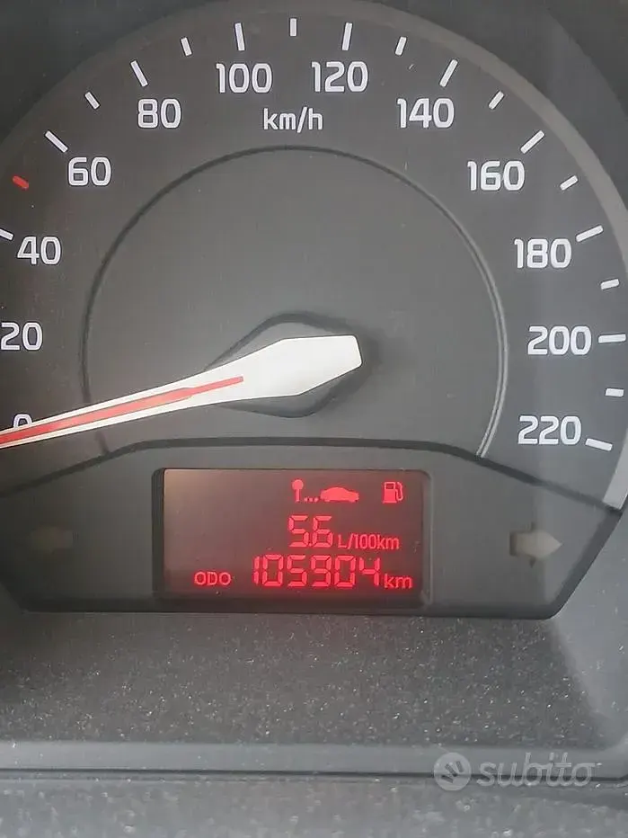 Usata Kia Rio 75 CV (55 kW) 2016 Grigio Utilitaria