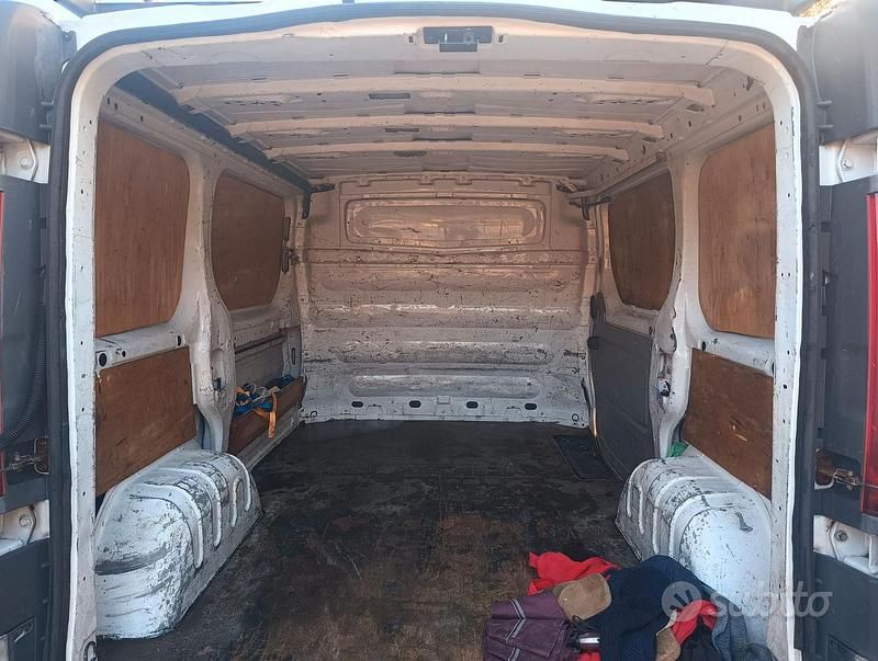 Usata Renault Trafic 145 CV (106 kW) 2007 Monovolume