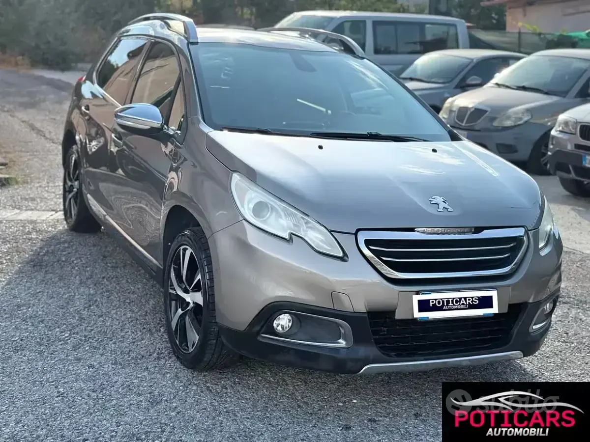 Usata Peugeot 2008 Allure 99 CV (72 kW) 2015 Grigio SUV
