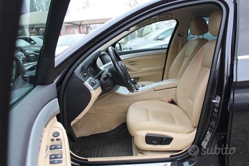 Usata BMW 525 Luxury Line 218 CV (160 kW) 2015 Grigio Station wagon
