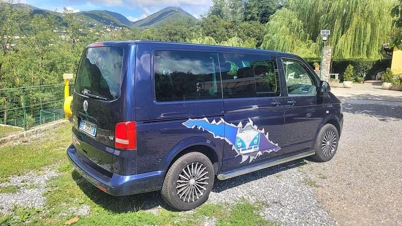 Usata VW T5 140 CV (102 kW) 2011 Blu/azzurro Furgone