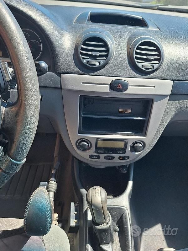 Usata Chevrolet Nubira 109 CV (80 kW) 2007 Grigio Station wagon