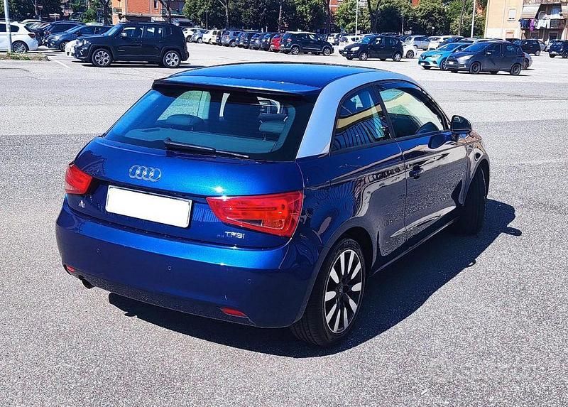 Usata Audi A1 Attraction 90 CV (66 kW) 2012 Blu Utilitaria